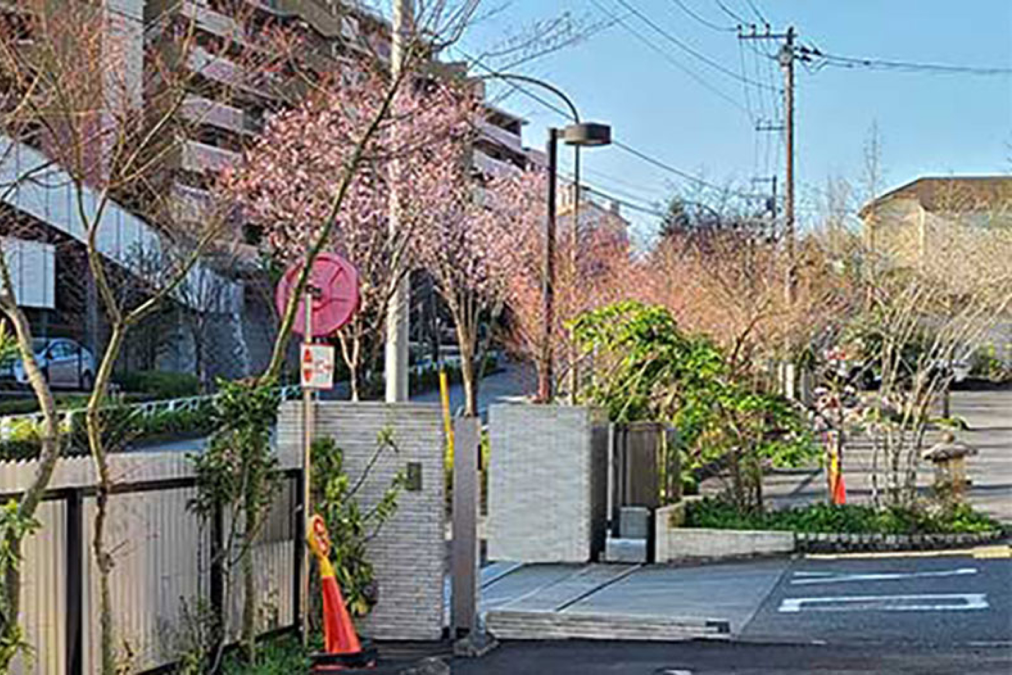 医療法人社団 順友会 別所メディカルクリニック 入り口